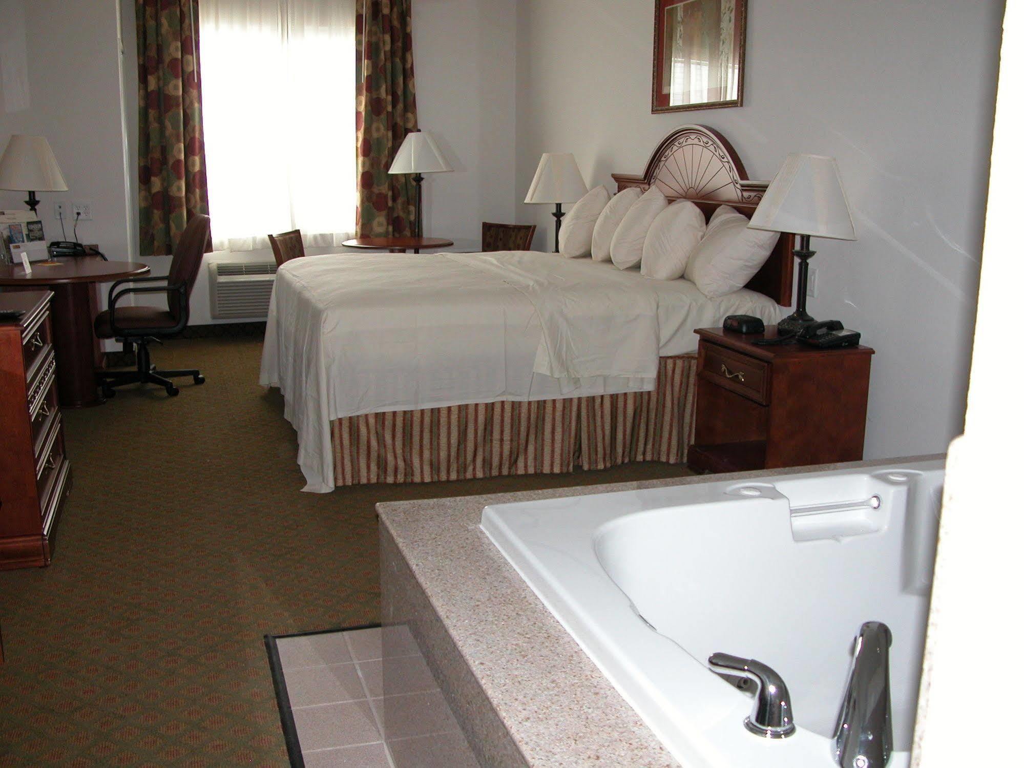 Budget Host Inn And Suites Cameron Εξωτερικό φωτογραφία